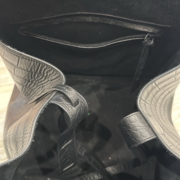 CELINE Crocodile Embossed Medium Phantom Luggage Black *AUTHENTIC* - Picture 7 of 8